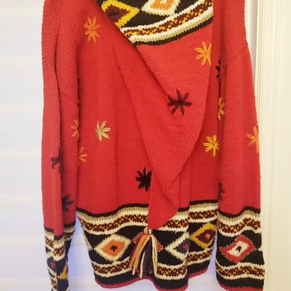 Handcrafted Ecuadorian 100% Wool Sweater - Picture 3 of 3